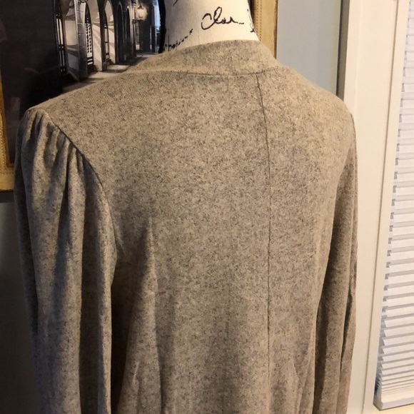 Perfect Peach Puff-Sleeved Brushed Hacci Top - Picture 6 of 8